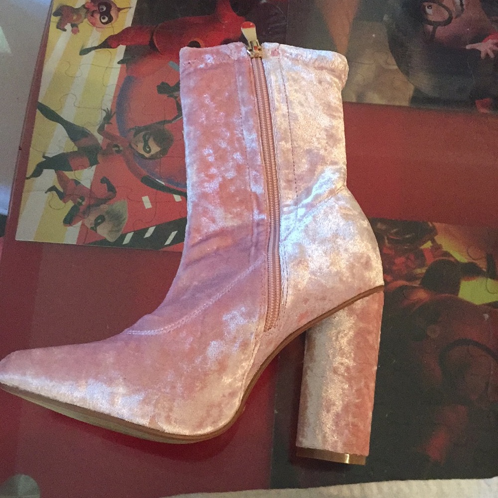 Boots - Picture 2 of 3